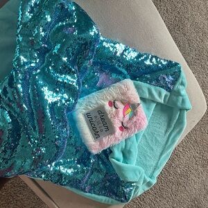 Mermaid Tail Throw…..& Free Dairy